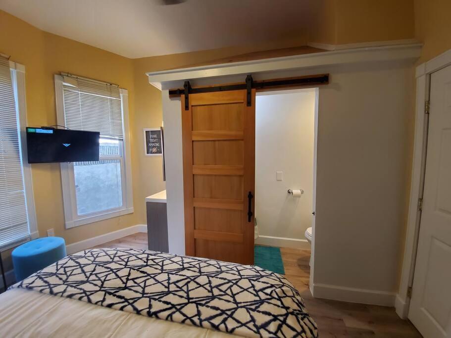 Centrally Located Studio And Cozy Place Perfect For Travelers And Couples! Located In San Diego Downtown! Perfect For Your Quick Getaway! Apartment Luaran gambar